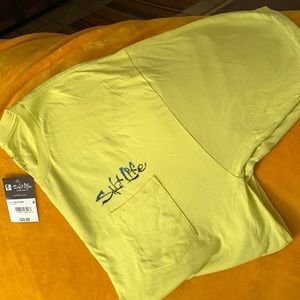Front pocket yellow salt life new with tags T-shirt,mens xl. NWT